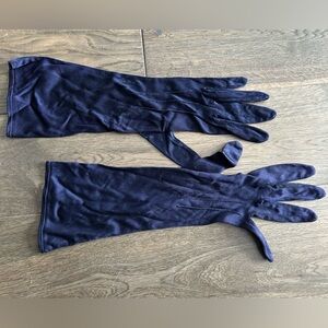 🤩 Vintage Gloves